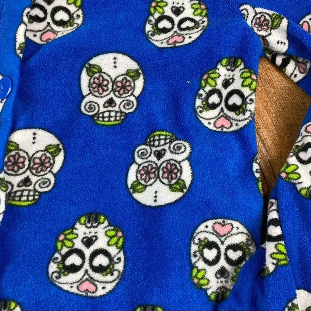 Sugar Skulls Footed Pajamas Sz M Blue White